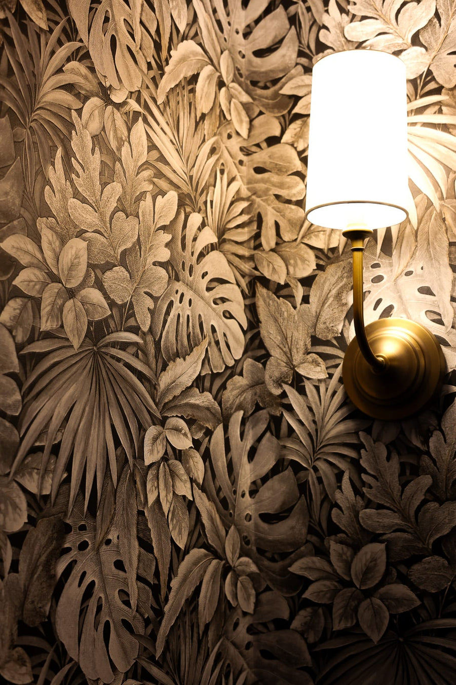 Wallpaper sold by Les Couvre-Planchers Loiselle installed in a powder room.