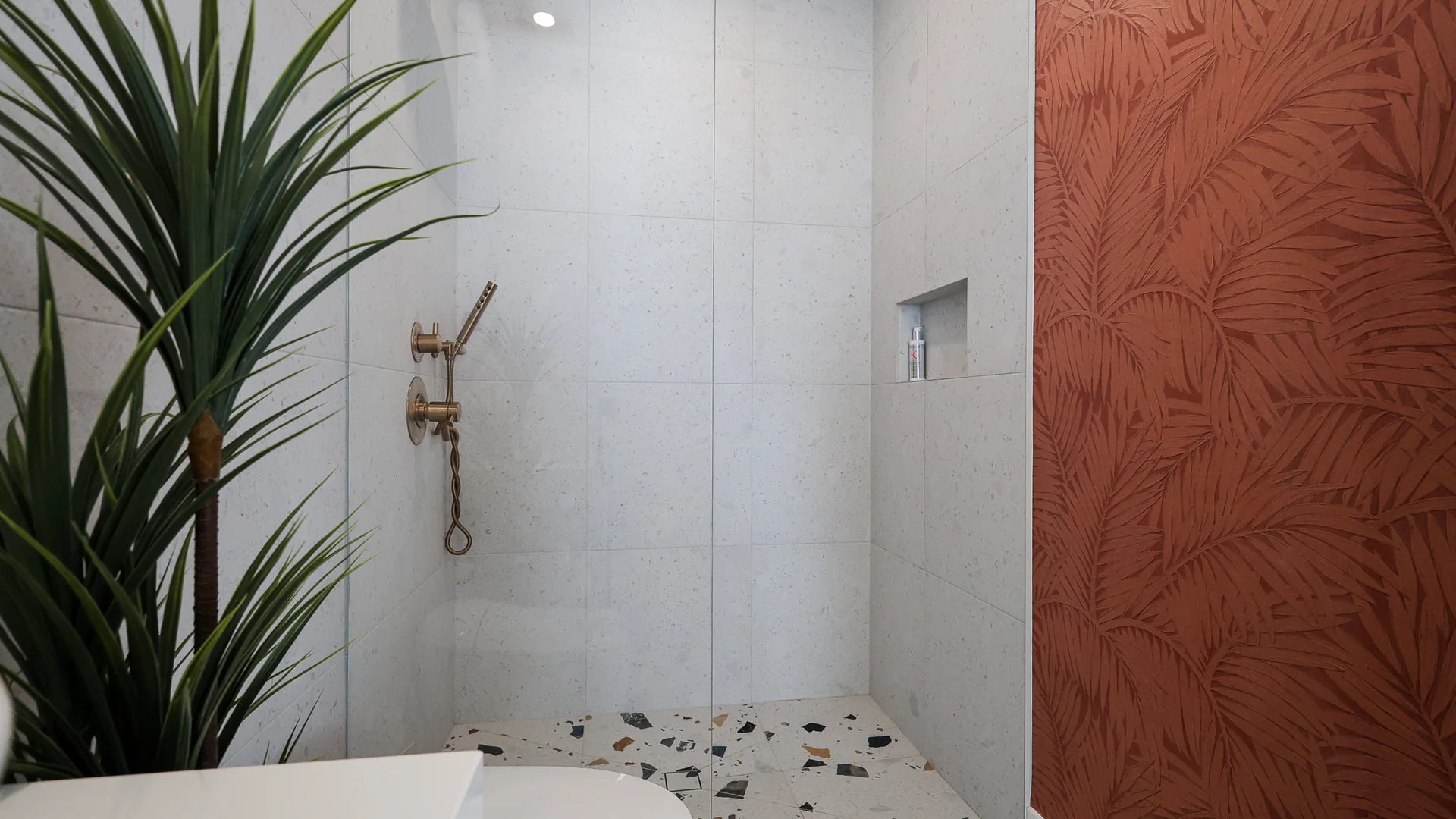 Plancher de céramique et de porcelaine